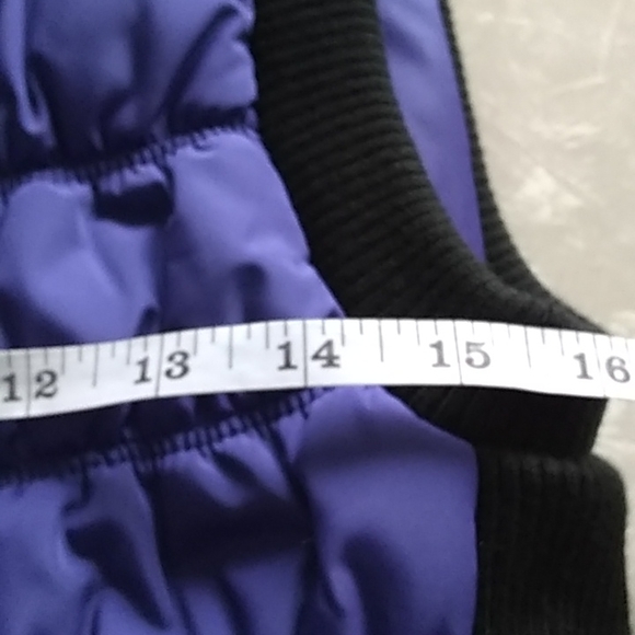 Calvin Klein Performance puffer vest. - Picture 12 of 13